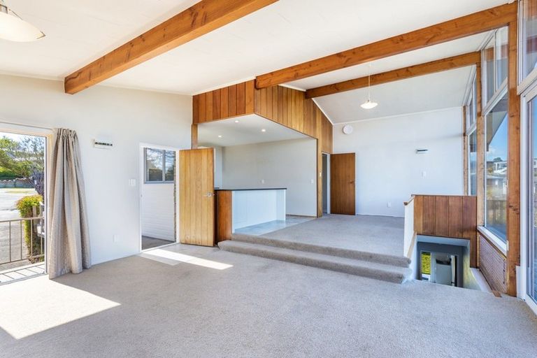 Photo of property in 6 Mccauley Grove, Hilltop, Taupo, 3330