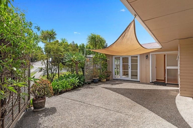 Photo of property in 1/30 Lyttelton Avenue, Forrest Hill, Auckland, 0620