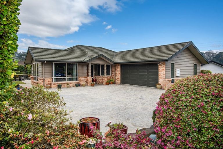 Photo of property in 6 Tieke Place, Horahora, Whangarei, 0110