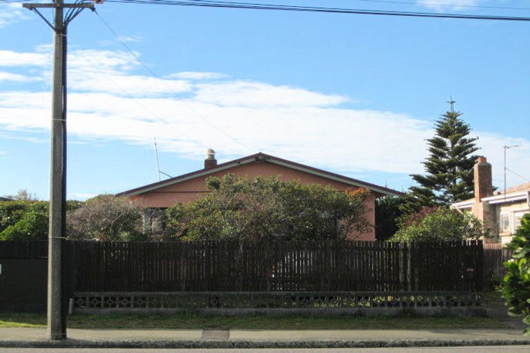 Photo of property in 135 Oram Avenue, New Brighton, Christchurch, 8061
