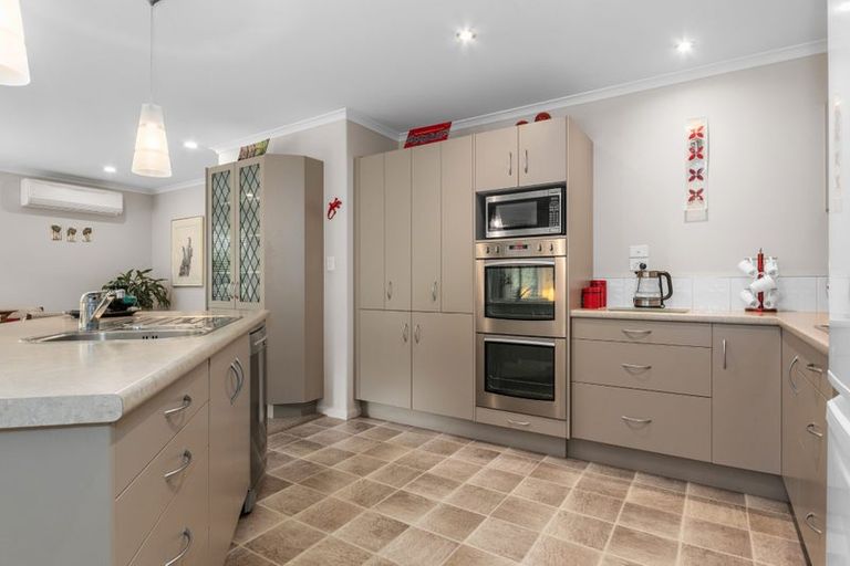 Photo of property in 6 Tieke Place, Horahora, Whangarei, 0110