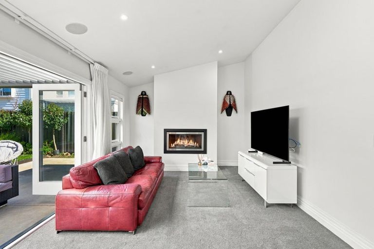 Photo of property in 94 Holly Road, St Albans, Christchurch, 8014