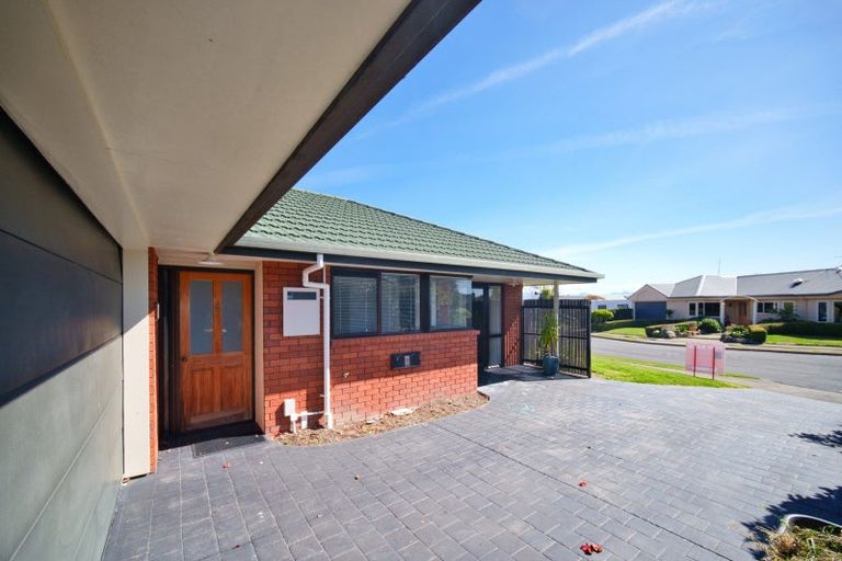 Photo of property in 12 Wordsworth Place, Stoke, Nelson, 7011