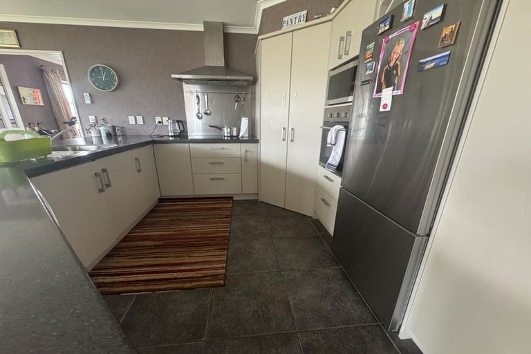 Photo of property in 32 Malbec Place, Rototuna, Hamilton, 3210