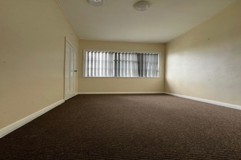 Photo of property in 86 Great South Road, Huntly, 3700