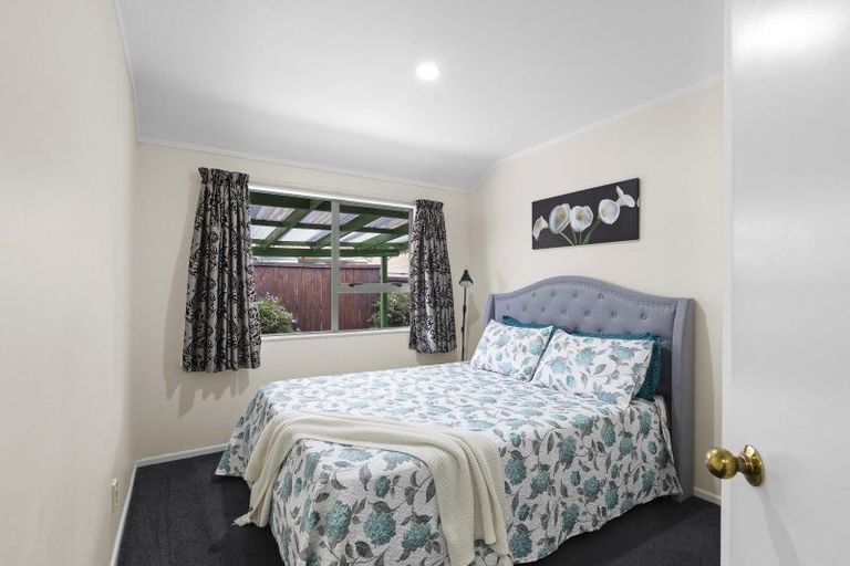 Photo of property in 37 Hastings Place, Hamilton Lake, Hamilton, 3204