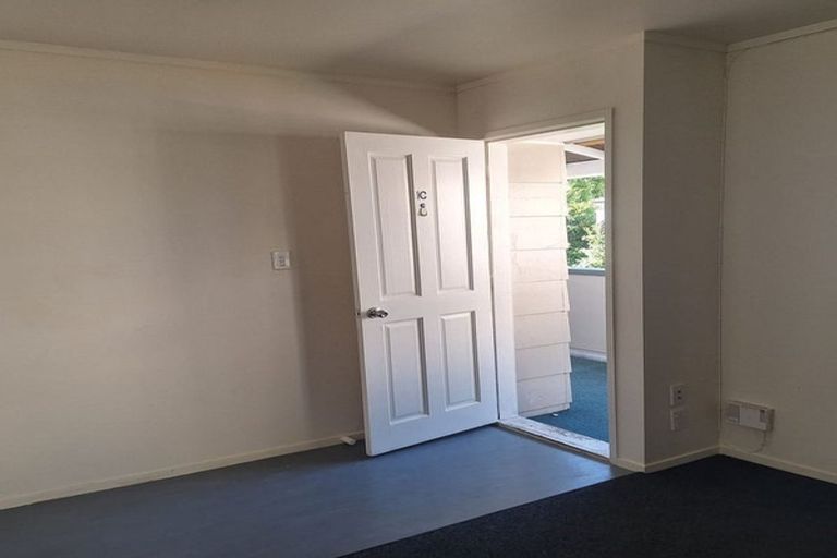 Photo of property in 97 Manuka Road, Bayview, Auckland, 0629