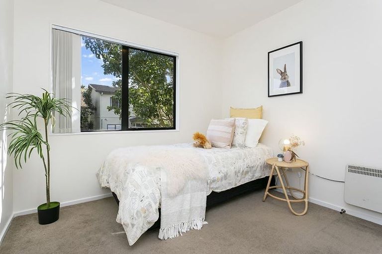 Photo of property in 10/548 Albany Highway, Albany, Auckland, 0632