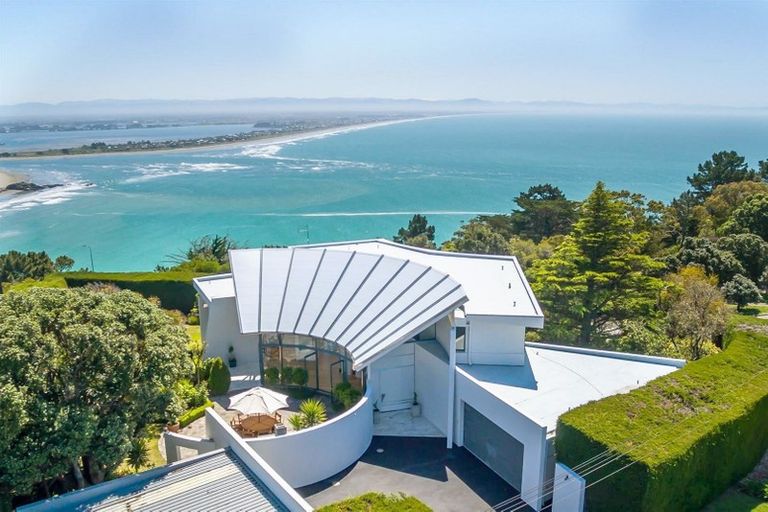 Photo of property in 142 Scarborough Road, Scarborough, Christchurch, 8081