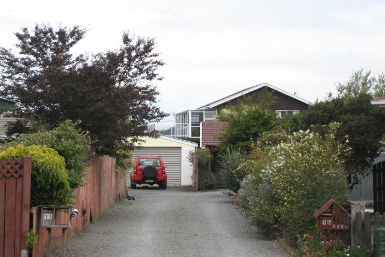 Photo of property in 11 Rosanna Place, Aranui, Christchurch, 8061