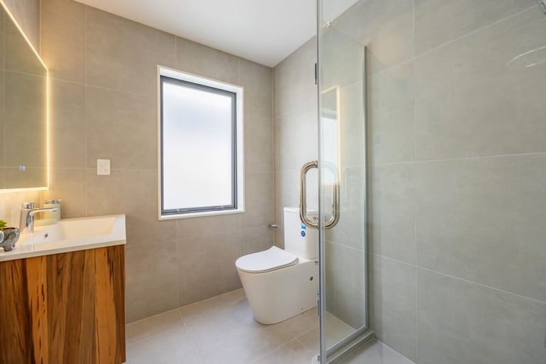 Photo of property in 744 East Coast Road, Pinehill, Auckland, 0630