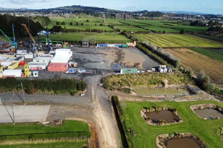 Photo of property in 196 Heights Road, Pukekohe, 2676