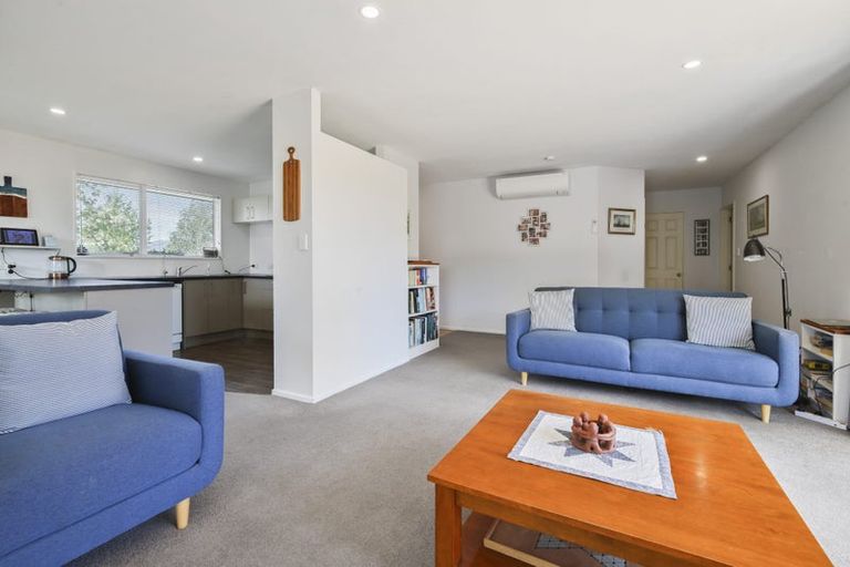 Photo of property in 16 Chamberlain Lane, Rangiora, 7400