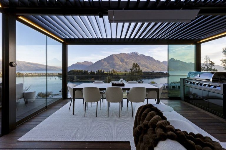 Photo of property in 9 Earnslaw Terrace, Queenstown, 9300