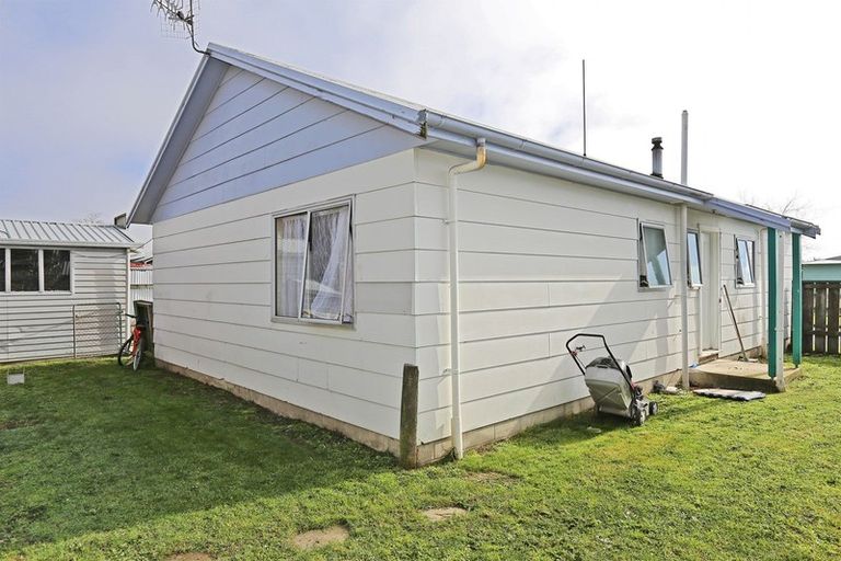 Photo of property in 323 Flaxmere Avenue, Flaxmere, Hastings, 4120