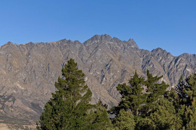 Photo of property in 10 Old Homestead Place, Kawarau Falls, Queenstown, 9300