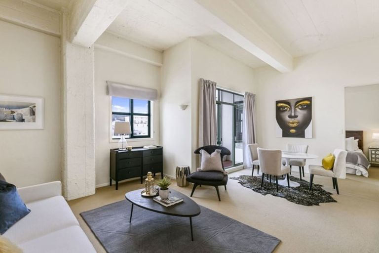 Photo of property in Tennyson Apartments, 14/25 Tennyson Street, Te Aro, Wellington, 6011