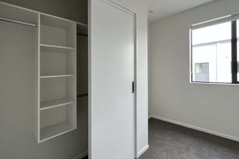 Photo of property in 5/25 Jabuka Street, Glen Eden, Auckland, 0602