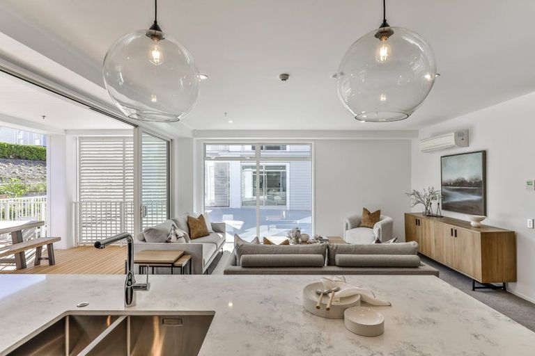 Photo of property in 109 Hibiscus Drive, Orewa, 0931