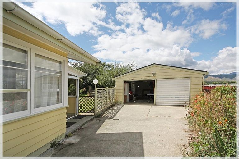 Photo of property in 7 Harlech Street, Levin, 5510