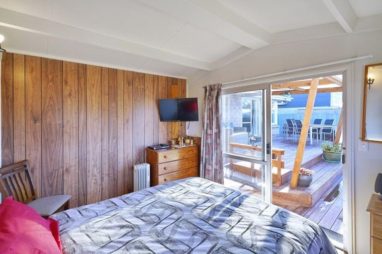 Photo of property in 6 Blankney Street, Hornby, Christchurch, 8042