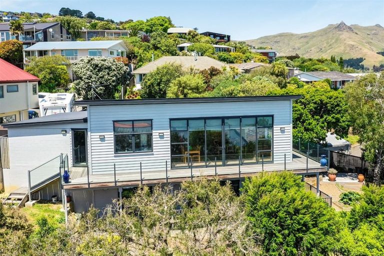 Photo of property in 31 Cannon Hill Crescent, Mount Pleasant, Christchurch, 8081