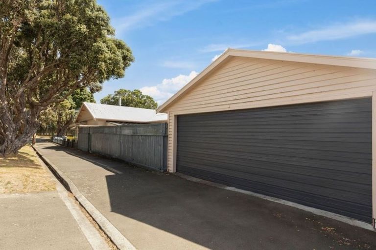 Photo of property in 97 Oroua Street, Eastbourne, Lower Hutt, 5013