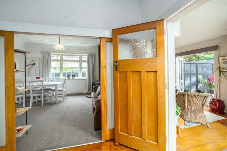 Photo of property in 45 Cambridge Terrace, Masterton, 5810