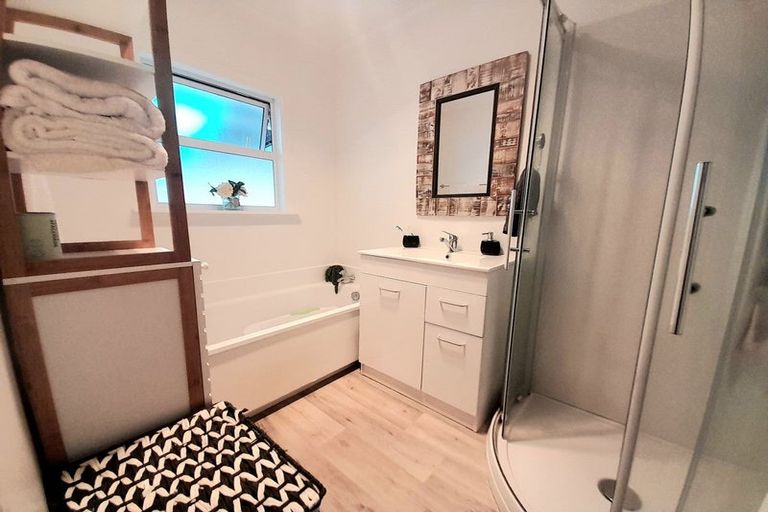 Photo of property in 28 Apollo Parade, Milson, Palmerston North, 4414