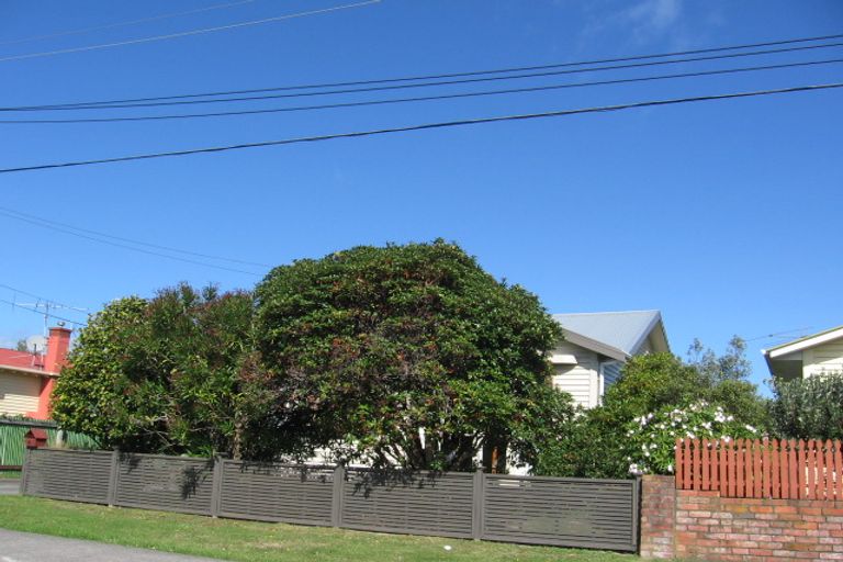 Photo of property in 16 North Street, Petone, Lower Hutt, 5012