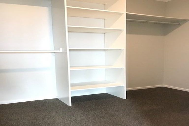 Photo of property in 11m Clearwater Cove, West Harbour, Auckland, 0618