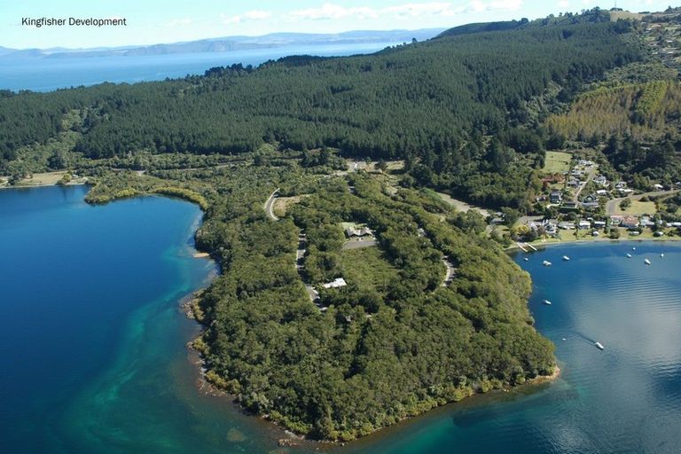 Photo of property in 71 Parawera Drive, Acacia Bay, Taupo, 3330