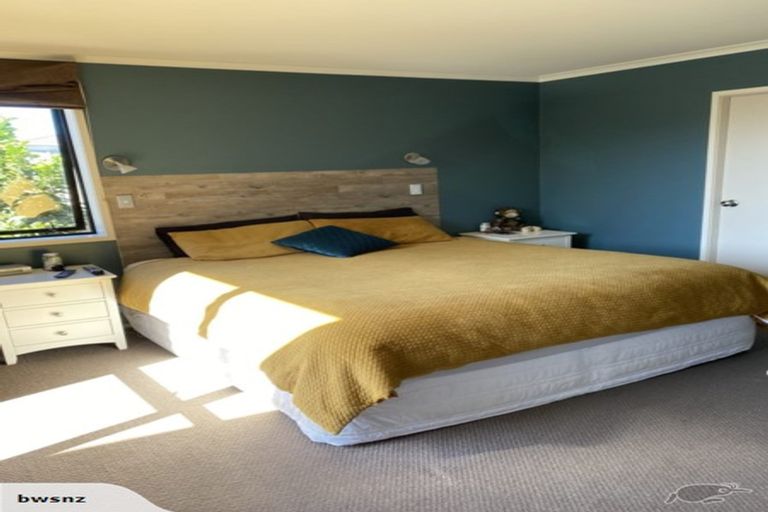 Photo of property in 23 Seabreeze Place, Papamoa Beach, Papamoa, 3118