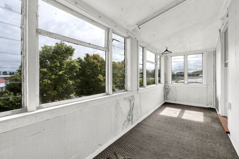 Photo of property in 3 Carrington Street, Inglewood, 4330