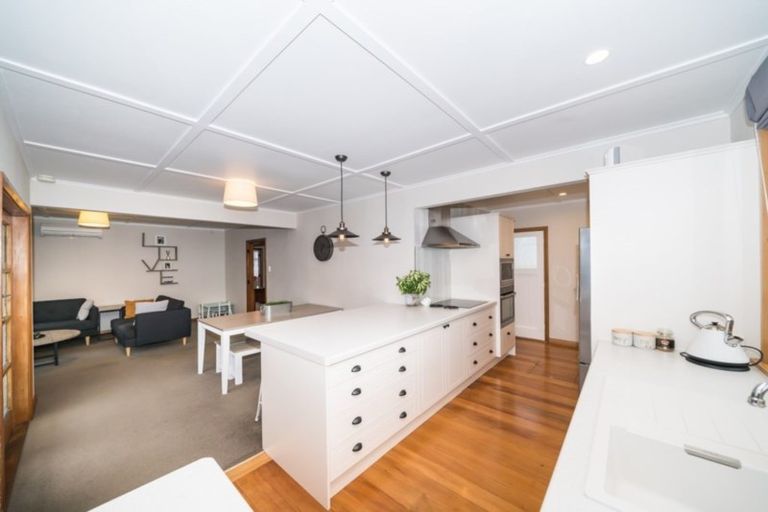 Photo of property in 30 Guy Avenue, Takaro, Palmerston North, 4410