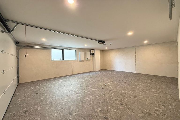 Photo of property in 86 Tiriwa Drive, Massey, Auckland, 0614