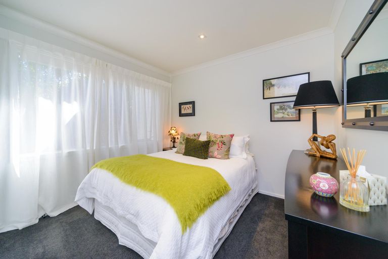 Photo of property in 16a Hardie Street, Hokowhitu, Palmerston North, 4410