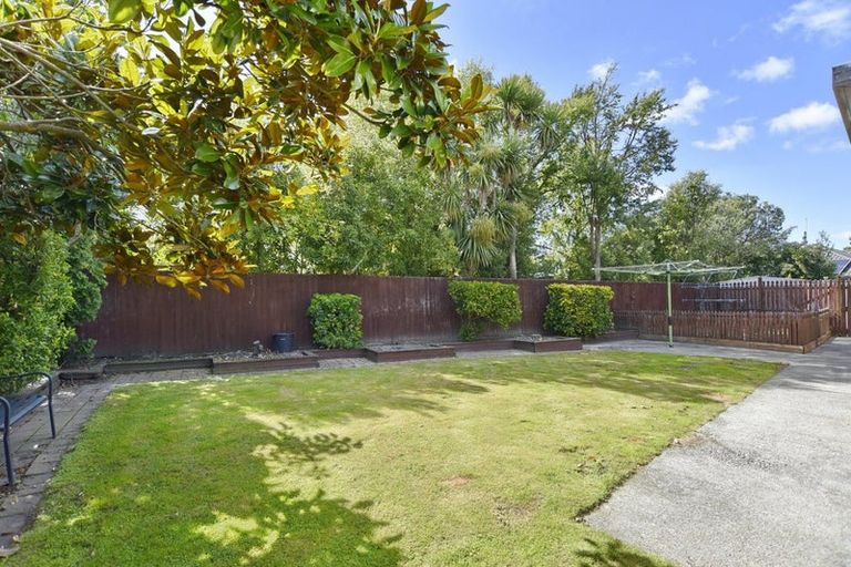 Photo of property in 24 Kowhai Avenue, Rangiora, 7400