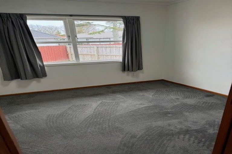 Photo of property in 3/20 Ocean View Road, Northcote, Auckland, 0627