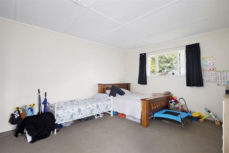 Photo of property in 66 Mckenzie Road, Mangere Bridge, Auckland, 2022