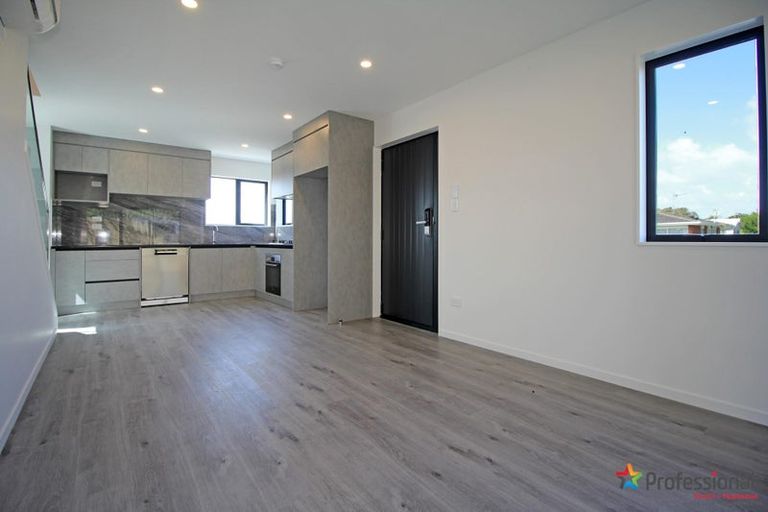 Photo of property in 137a Mahia Road, Wattle Downs, Auckland, 2103