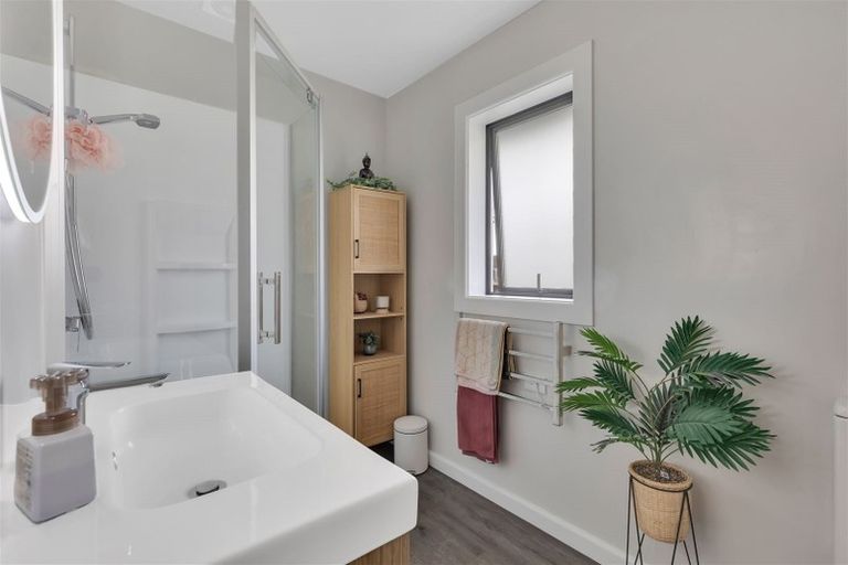 Photo of property in 19 Wallace Street, Bryndwr, Christchurch, 8053