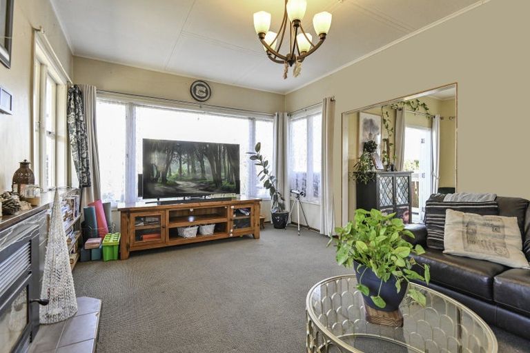 Photo of property in 107 Mcleod Street, Camberley, Hastings, 4120