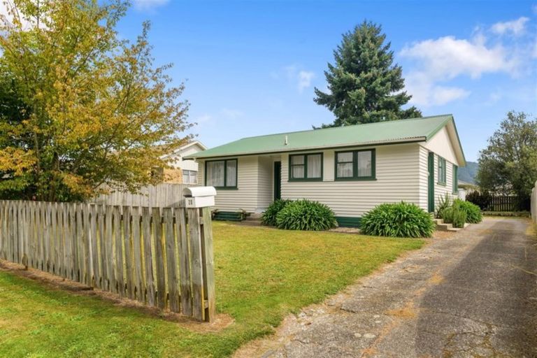 Photo of property in 20 Harold Crescent, Fordlands, Rotorua, 3015