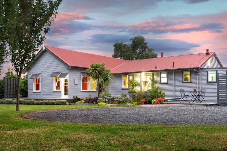 Photo of property in 2087 State Highway 2, Mount Bruce, Masterton, 5881