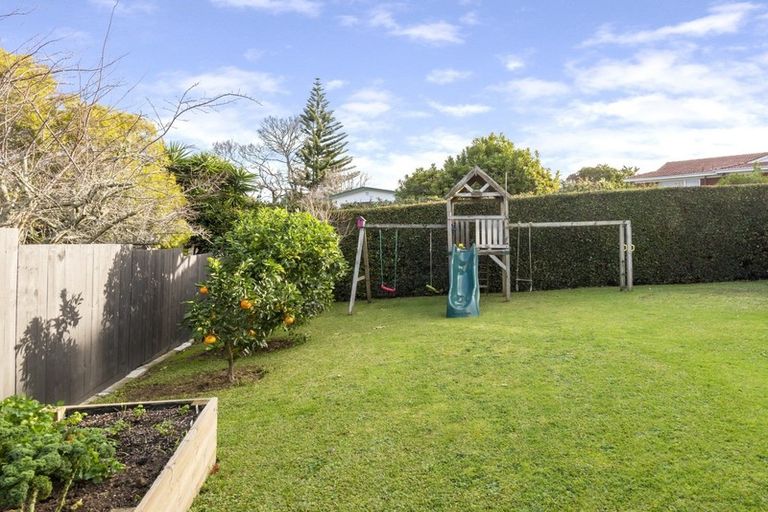 Photo of property in 12 Fordyce Avenue, Sunnyhills, Auckland, 2010