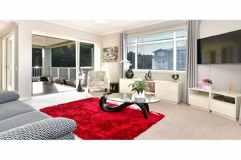 Photo of property in 64 Eaves Bush Parade, Orewa, 0931