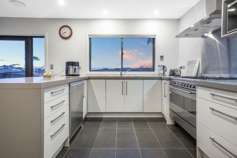 Photo of property in 84 Te Puia Drive, Aotea, Porirua, 5024