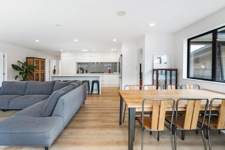 Photo of property in 5 Kahika Grove, Huapai, Kumeu, 0810