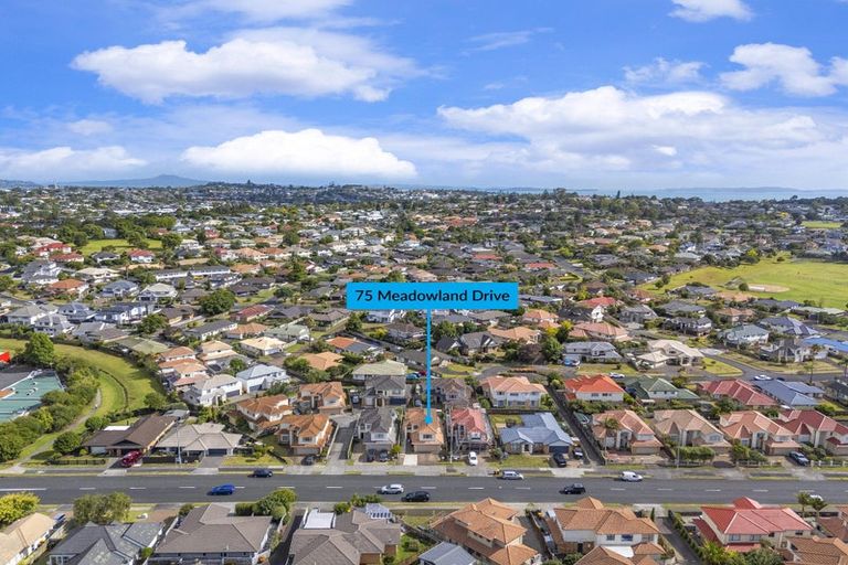 Photo of property in 75 Meadowland Drive, Somerville, Auckland, 2014